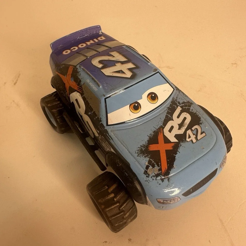 Disney Pixar Cars Cal Weathers XRS Mud Racing Pull Back Vehicle 1:43‎
